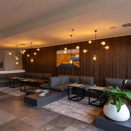 Aparthotel Waterkant Suites Suite 0-03 *